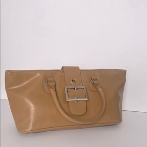 Elegant Tan Leather Shoulder Bag